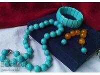 Set of turquoise necklace, bracelet and earrings