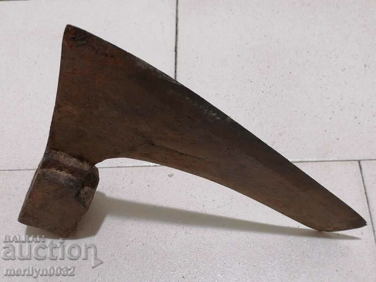 Delivery of An old ax ax, a top, a satin Delivery of An old ax ax, a top, a satin