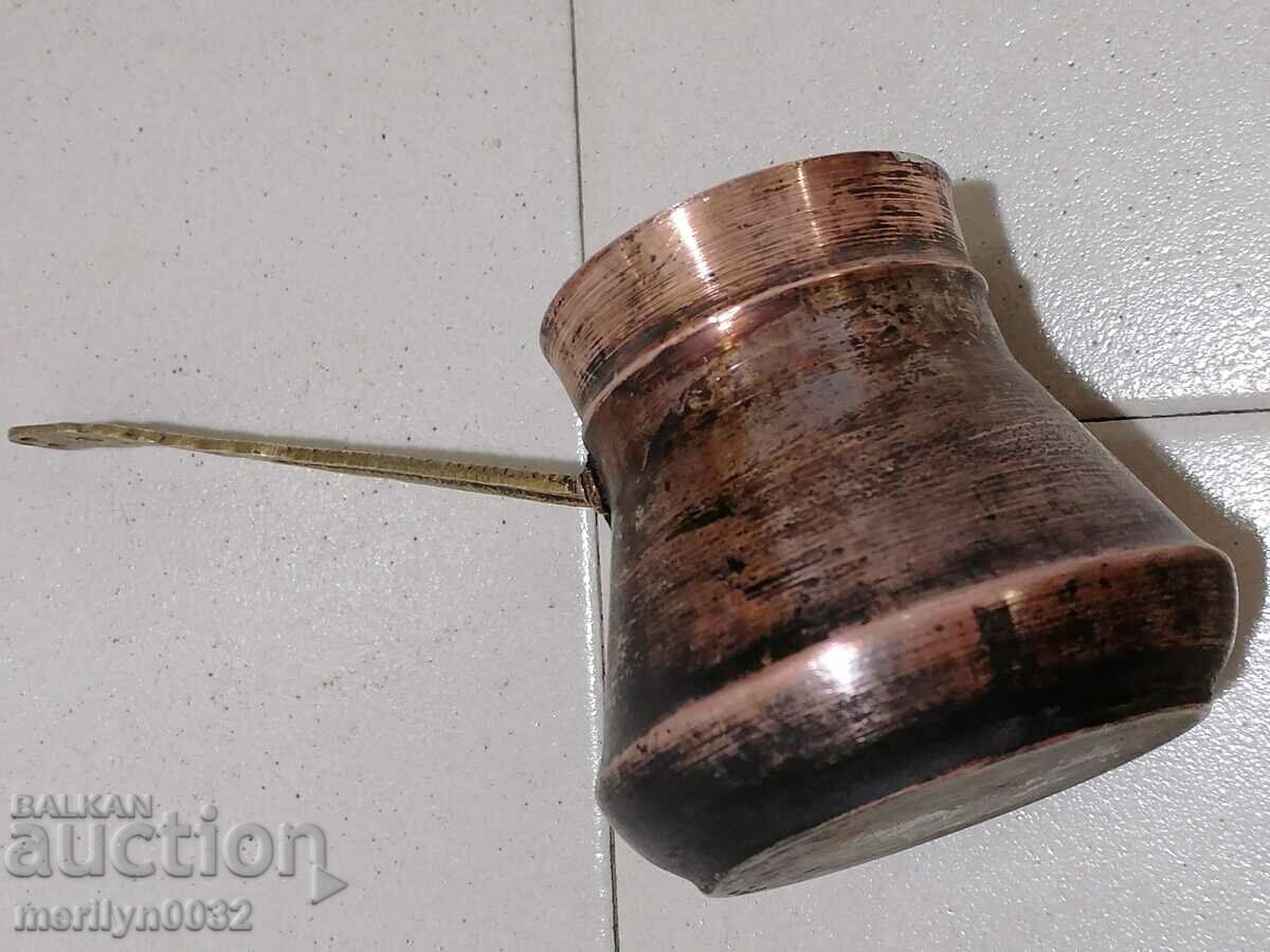 Old copper tin, coffee, baker, copper pot with price 39.00 BGN | € 19.94 Old copper tin, coffee, baker, copper pot with price 39.00 BGN | € 19.94