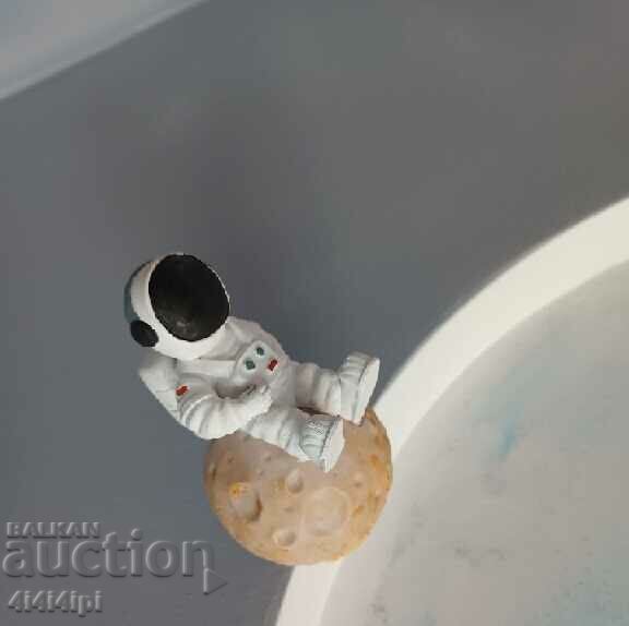 Delivery of Cosmonaut Delivery of Cosmonaut