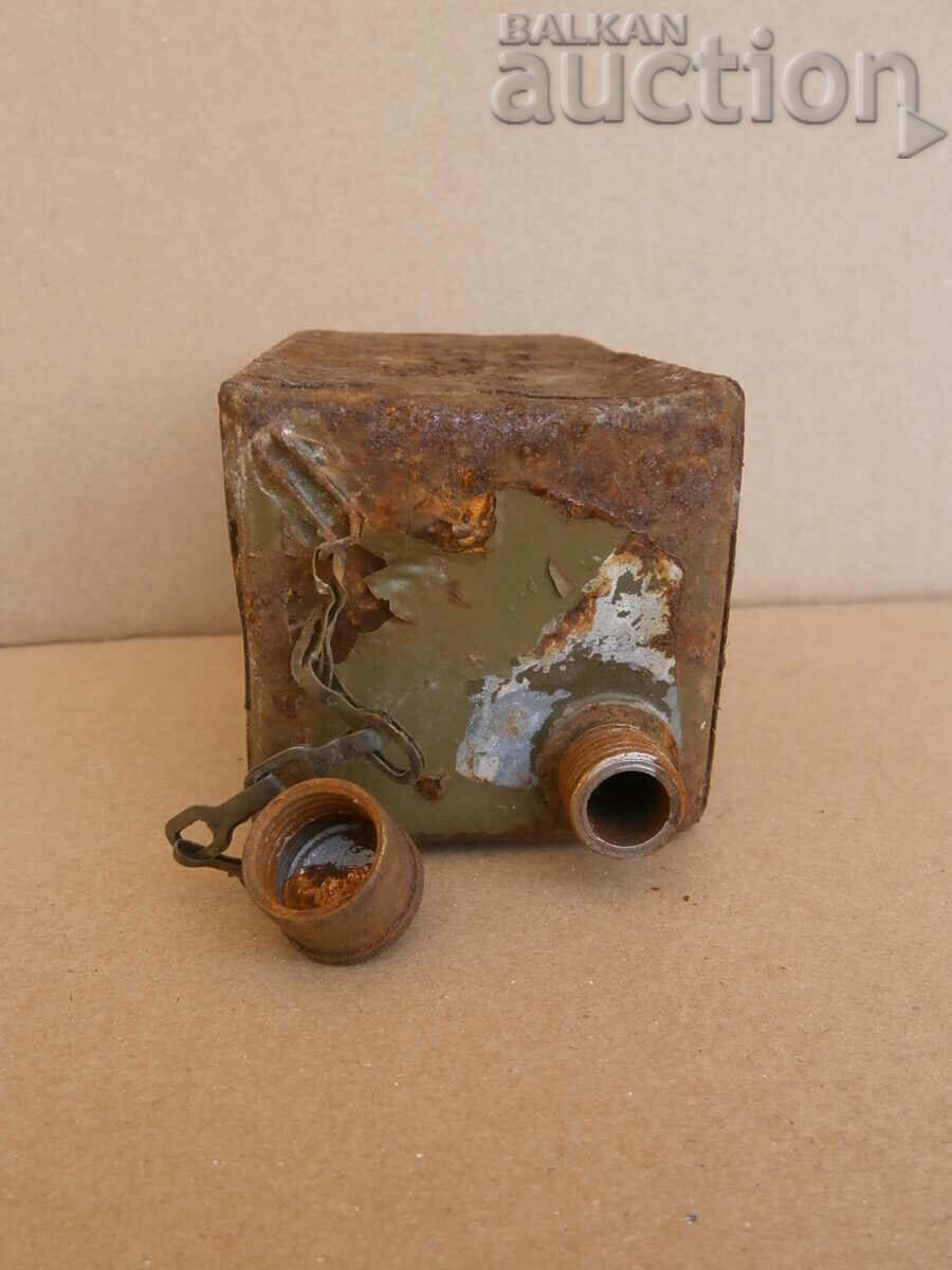 Аукцион кутия за сназка тубичка от зип на картечница Максим СССР Аукцион кутия за сназка тубичка от зип на картечница Максим СССР