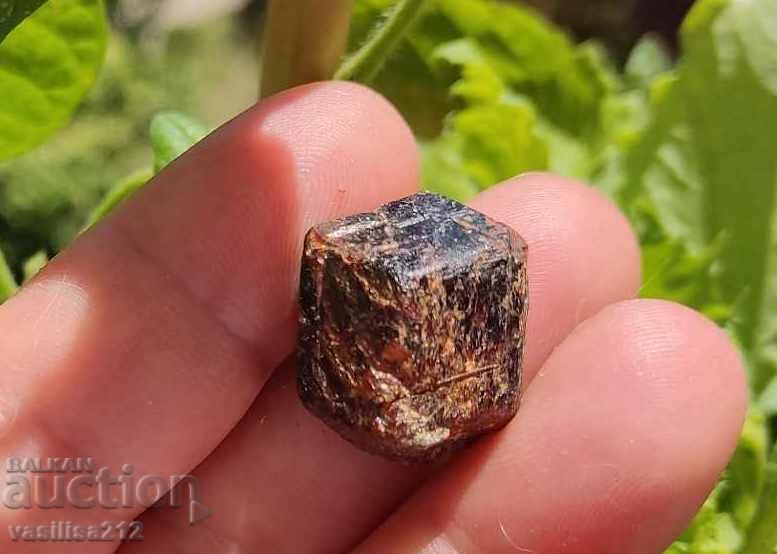 Δημοπρασία Κόκκινος γρανάτης Δημοπρασία Κόκκινος γρανάτης