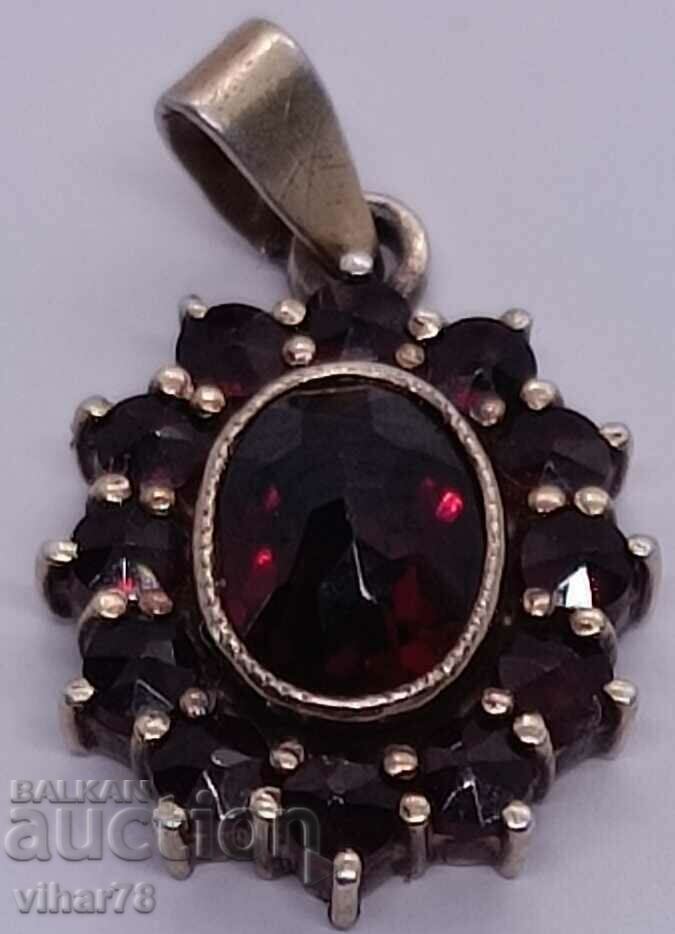 Beautiful silver pendant with garnet - 6