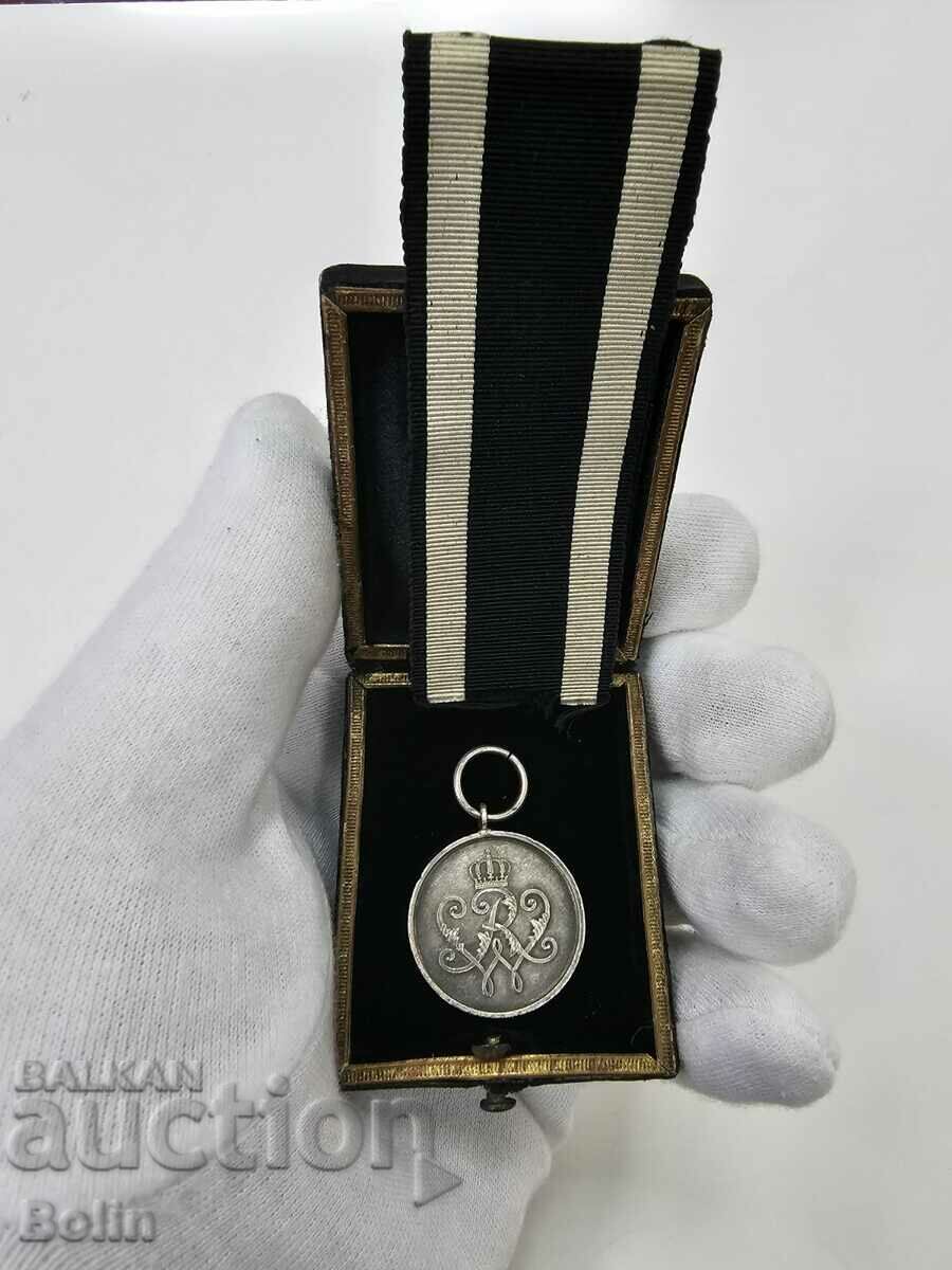 Rară medalie Germană pentru Meritul Militar cu panglică și cutie