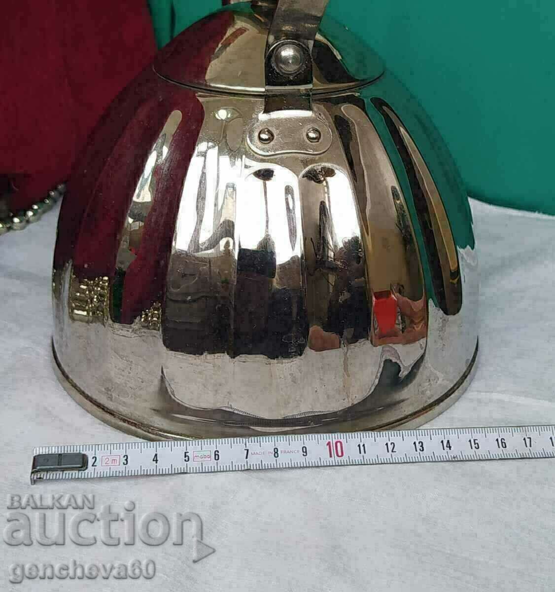 Ρωσική χρωμιωμένη ορειχάλκινη κανάτα, τσαγιέρα με τιμή 30.00 BGN | € 15.34 Ρωσική χρωμιωμένη ορειχάλκινη κανάτα, τσαγιέρα με τιμή 30.00 BGN | € 15.34