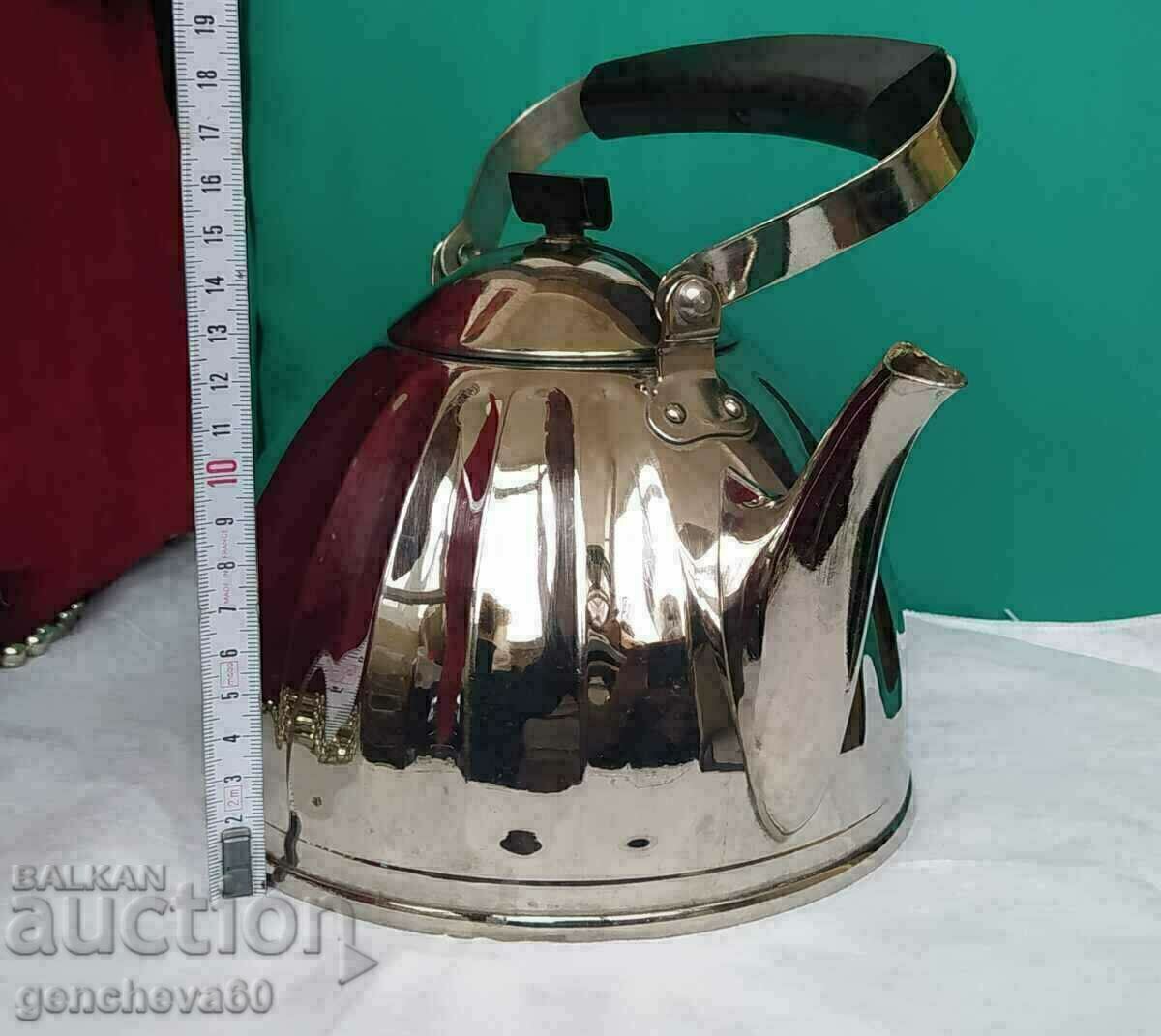 Δημοπρασία Ρωσική χρωμιωμένη ορειχάλκινη κανάτα, τσαγιέρα Δημοπρασία Ρωσική χρωμιωμένη ορειχάλκινη κανάτα, τσαγιέρα