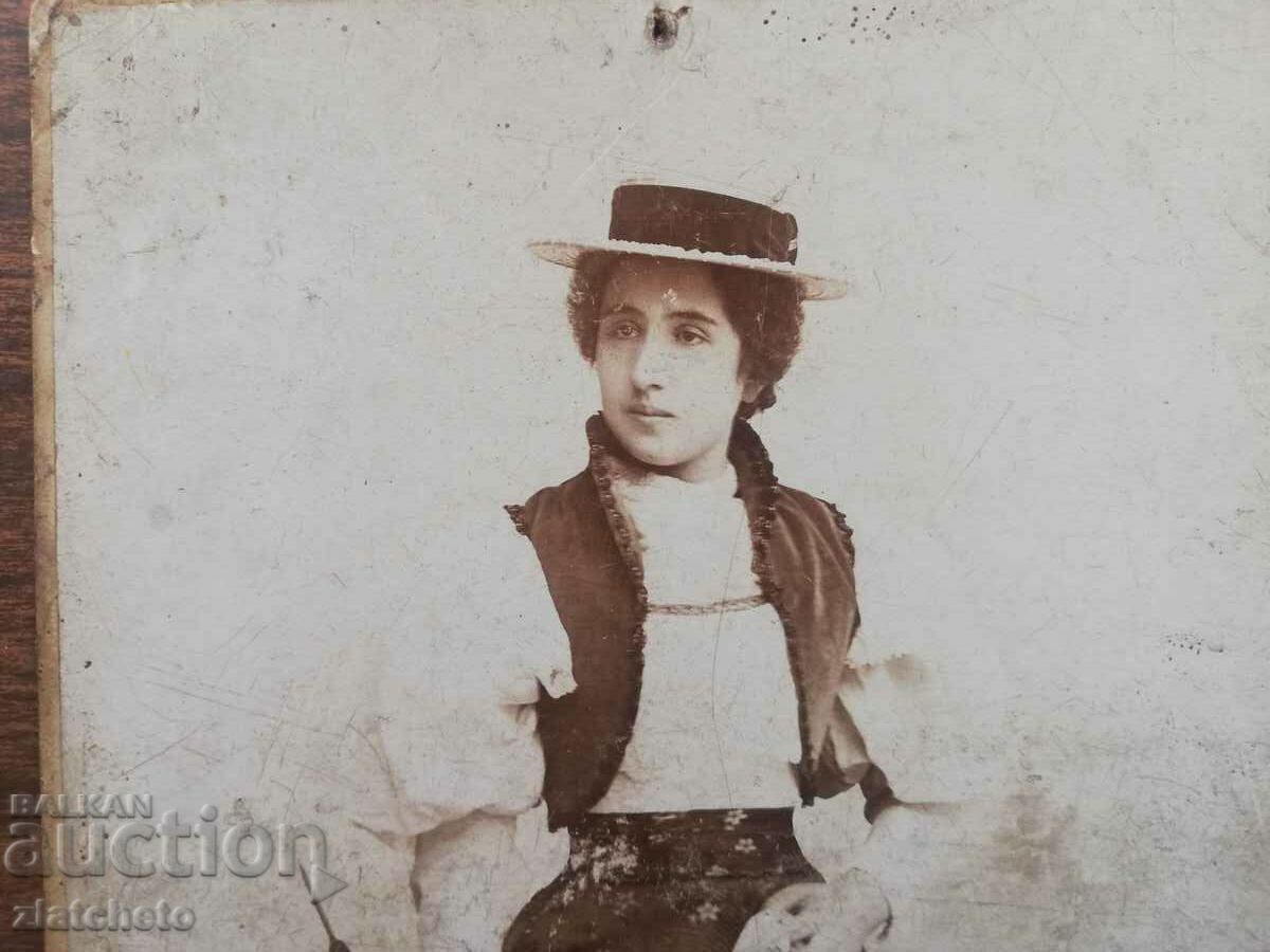 Auction Old cardboard photo - atelier Vladikov Auction Old cardboard photo - atelier Vladikov