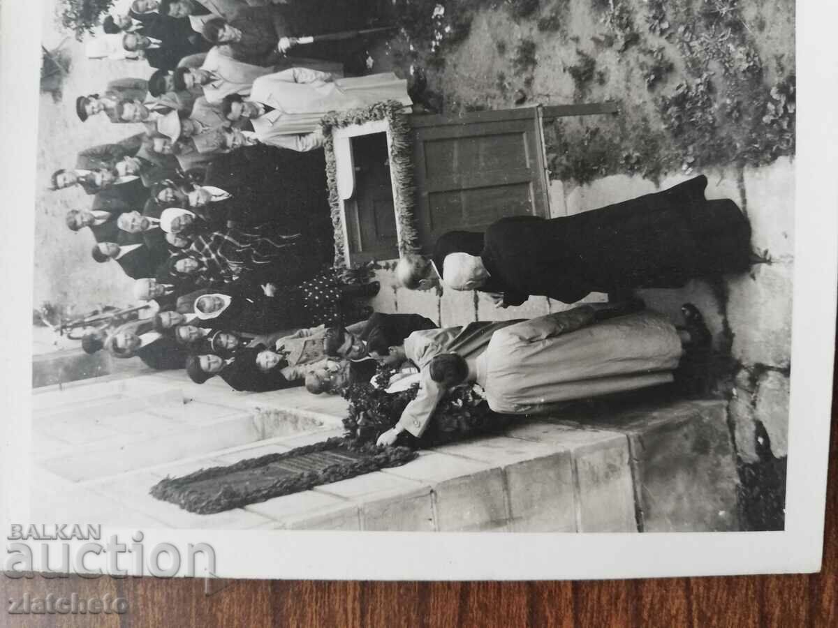 Old photo - laying wreaths on the memorial plaque of St.St with price 20.00 BGN | € 10.23 Old photo - laying wreaths on the memorial plaque of St.St with price 20.00 BGN | € 10.23