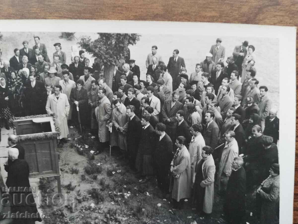 Auction Old photo - laying wreaths on the memorial plaque of St.St Auction Old photo - laying wreaths on the memorial plaque of St.St