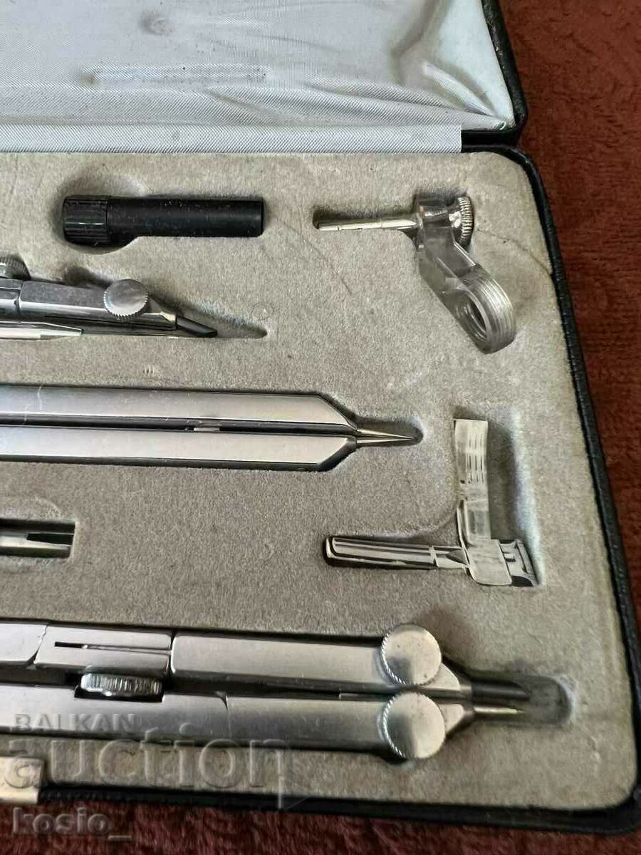 Delivery of Rotring Roetring ruler set Delivery of Rotring Roetring ruler set