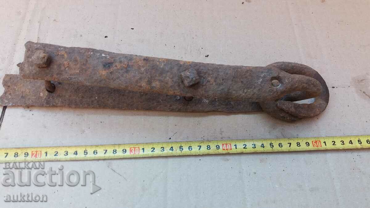 OLD YARN IRON - 6 OLD YARN IRON - 6