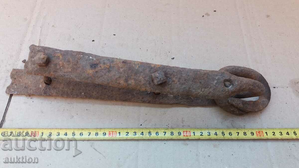 OLD YARN IRON - 7 OLD YARN IRON - 7