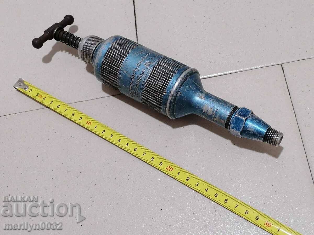 Old takalamit for a German motorcycle engine with price 69.00 BGN | € 35.28 Old takalamit for a German motorcycle engine with price 69.00 BGN | € 35.28