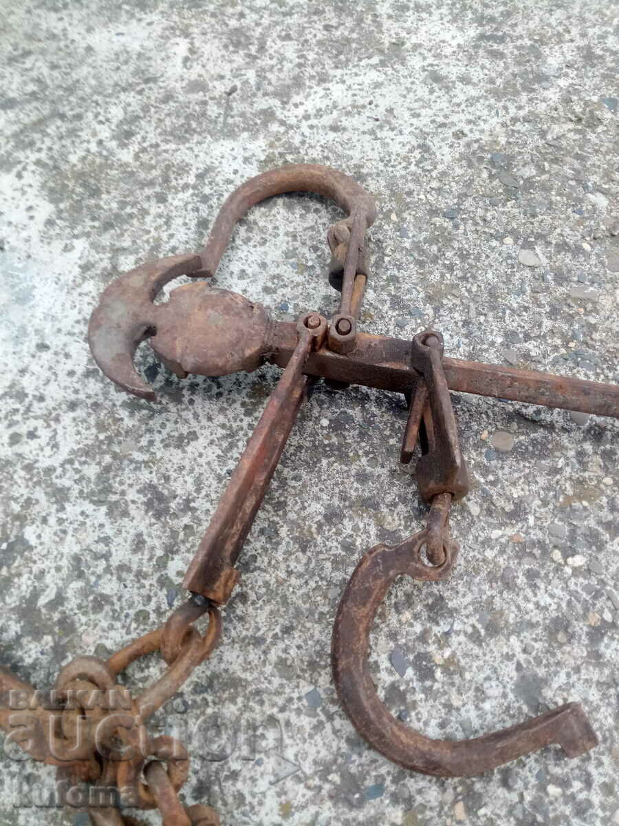 Old Ottoman scale weighing up to 90 kg with price 64.99 BGN | € 33.23 Old Ottoman scale weighing up to 90 kg with price 64.99 BGN | € 33.23