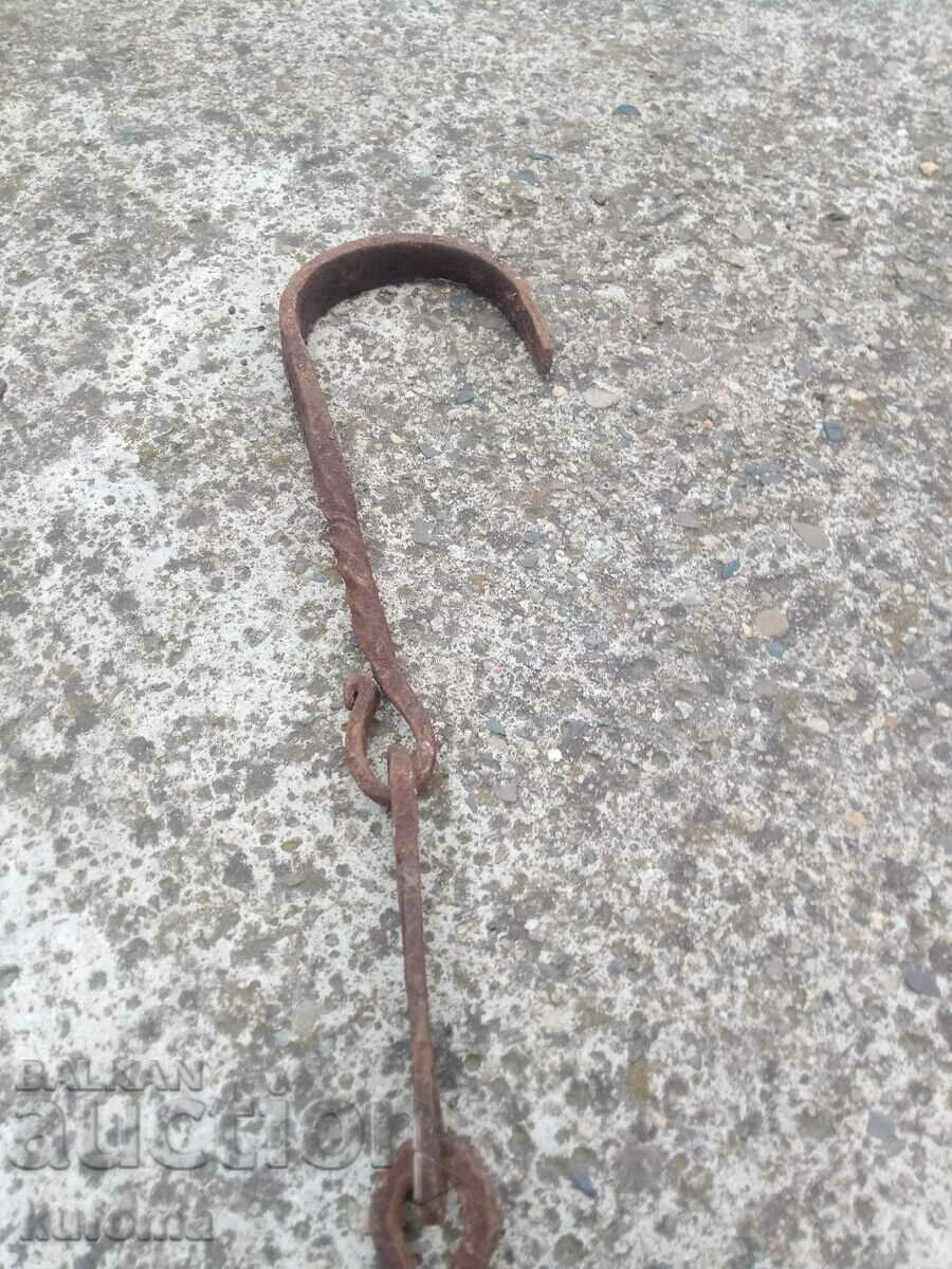 Доставка на Стара кована верига за огнище Доставка на Стара кована верига за огнище