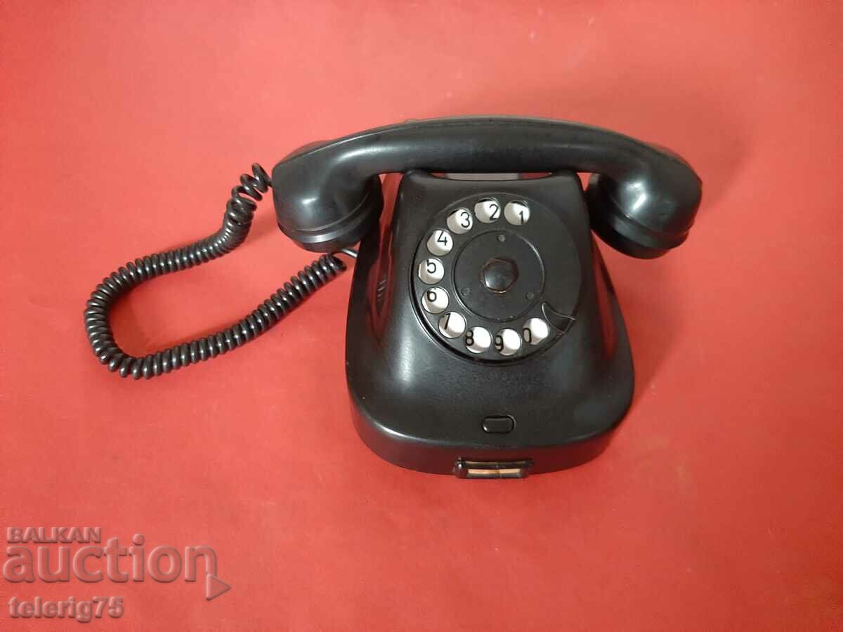 Βουλγαρικό παλιό ρετρό τηλέφωνο βακελίτη από το 1961