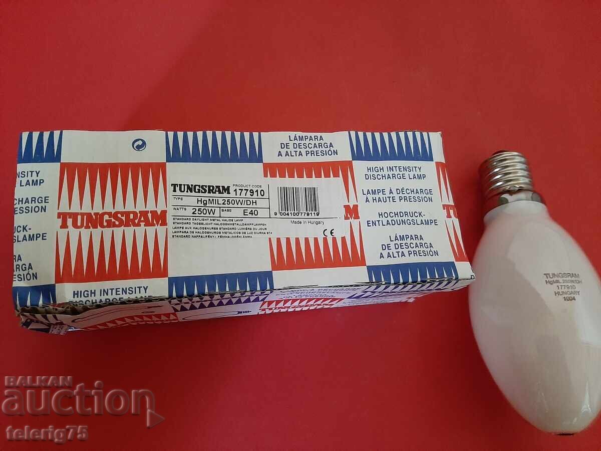 Auction Metal Halide Lamp Bulb 'TUNGSRAM' 220V, 250W, E40 - Hungary Auction Metal Halide Lamp Bulb 'TUNGSRAM' 220V, 250W, E40 - Hungary