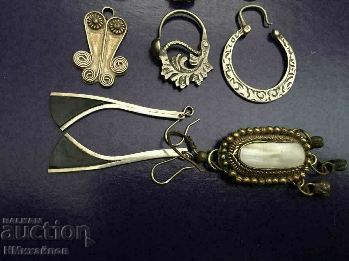 Cercei de argint cu preț 60.00 BGN | € 30.68 Cercei de argint cu preț 60.00 BGN | € 30.68