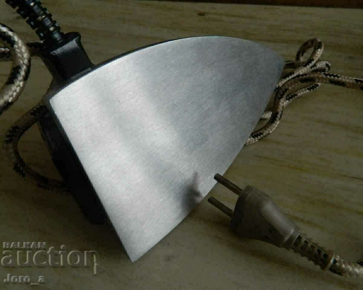 Fier de calcat mic pliabil - 5