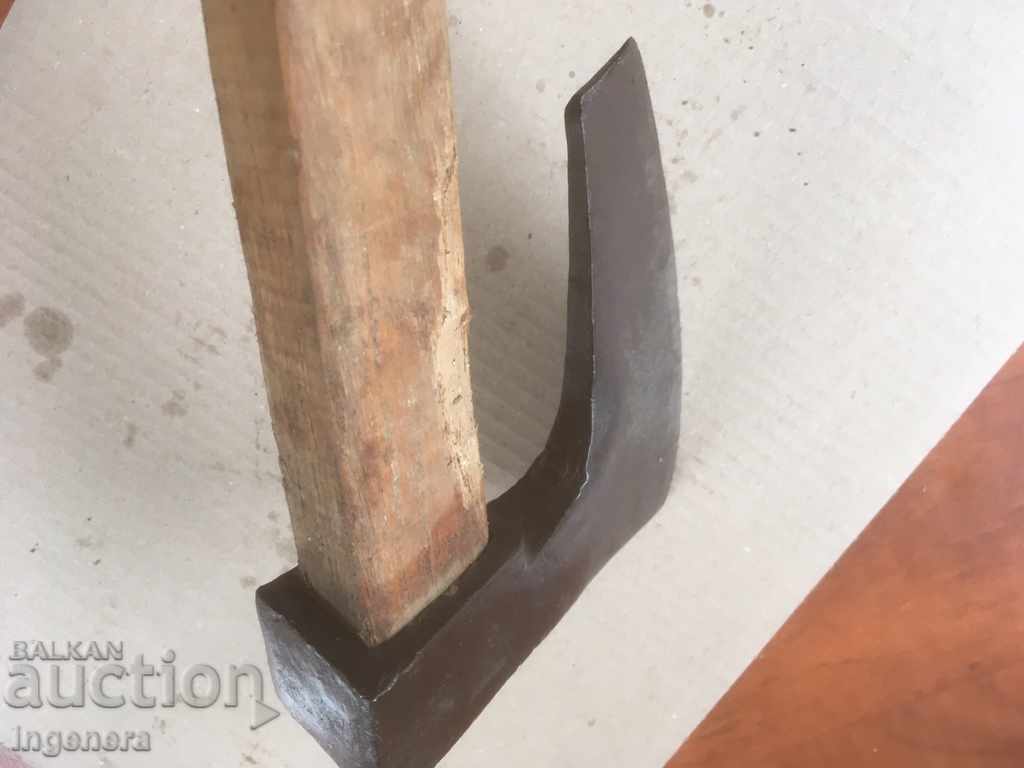 AX AX AX STAR OLD LARGE TOOL WITH HANDLE - 6