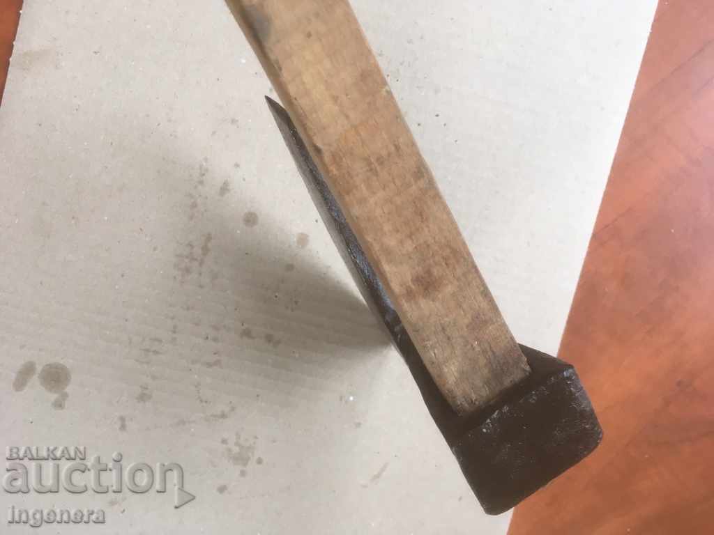 AX AX AX STAR OLD LARGE TOOL WITH HANDLE - 7