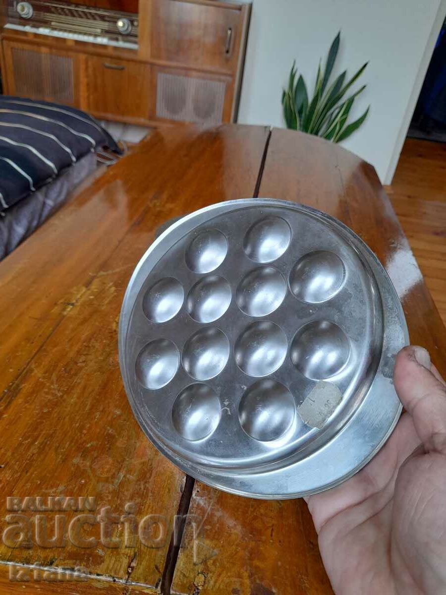 Auction Old tray, egg dish Auction Old tray, egg dish