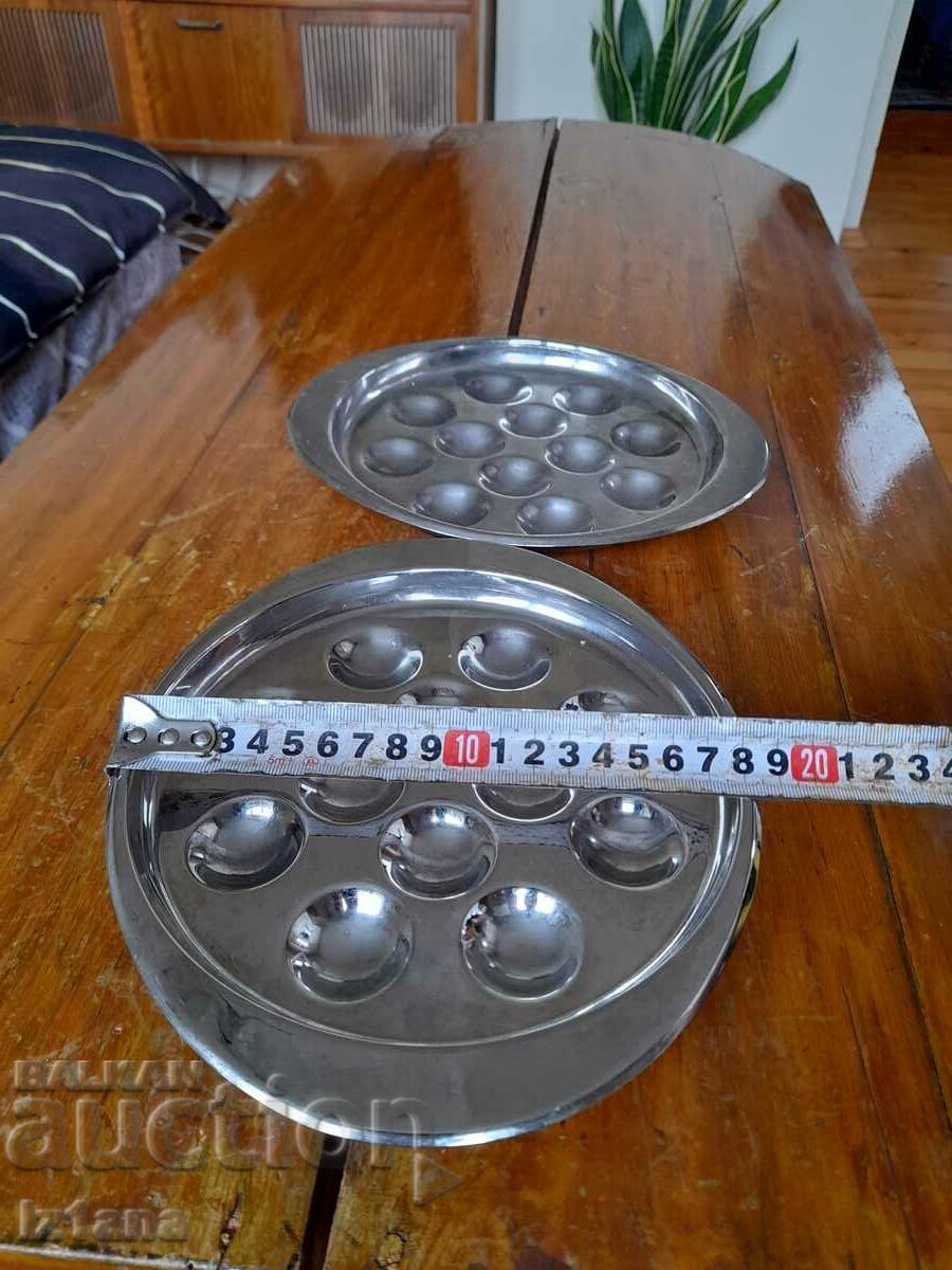 Delivery of Old tray, egg dish Delivery of Old tray, egg dish