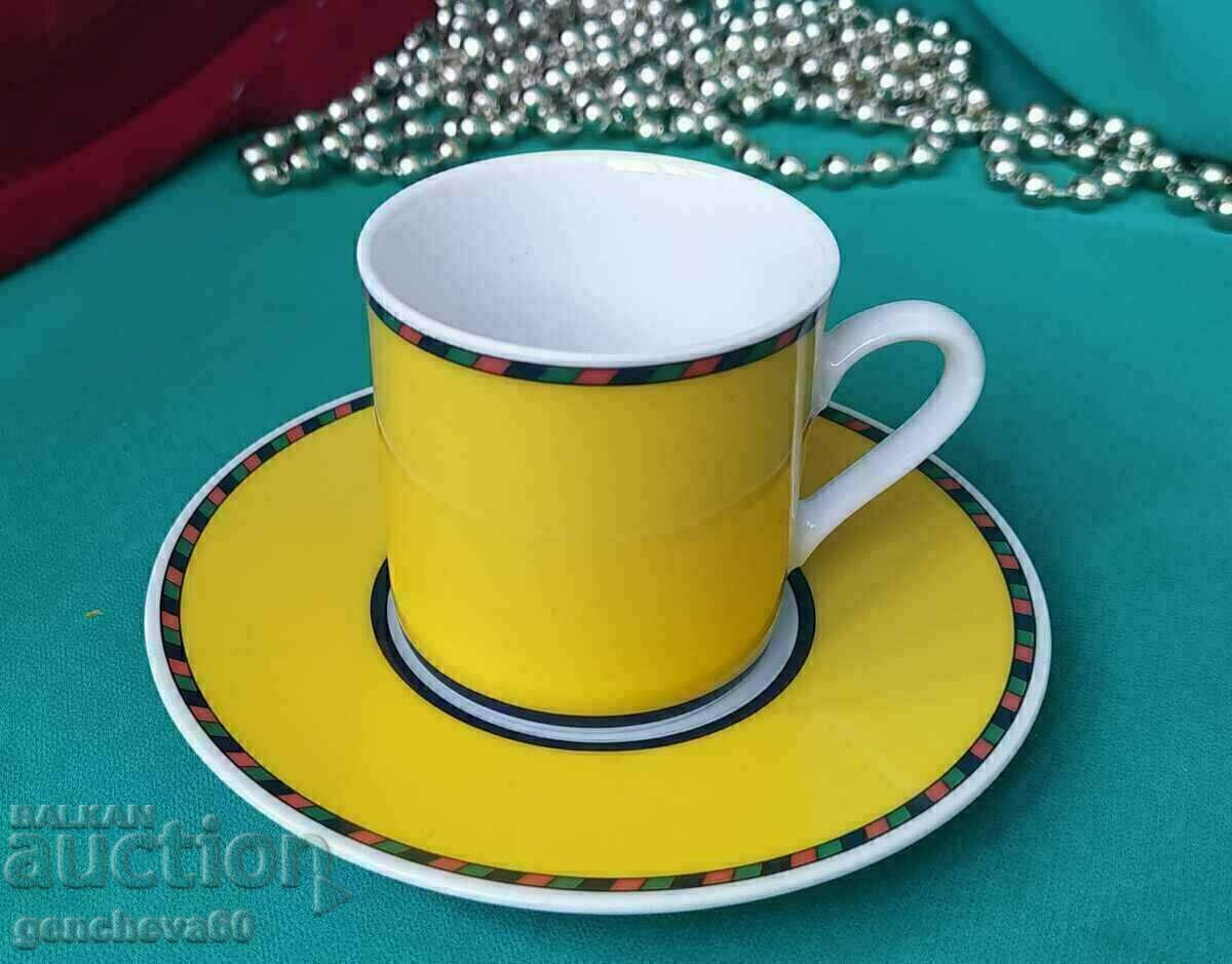 Collectible yellow coffee cup - 5