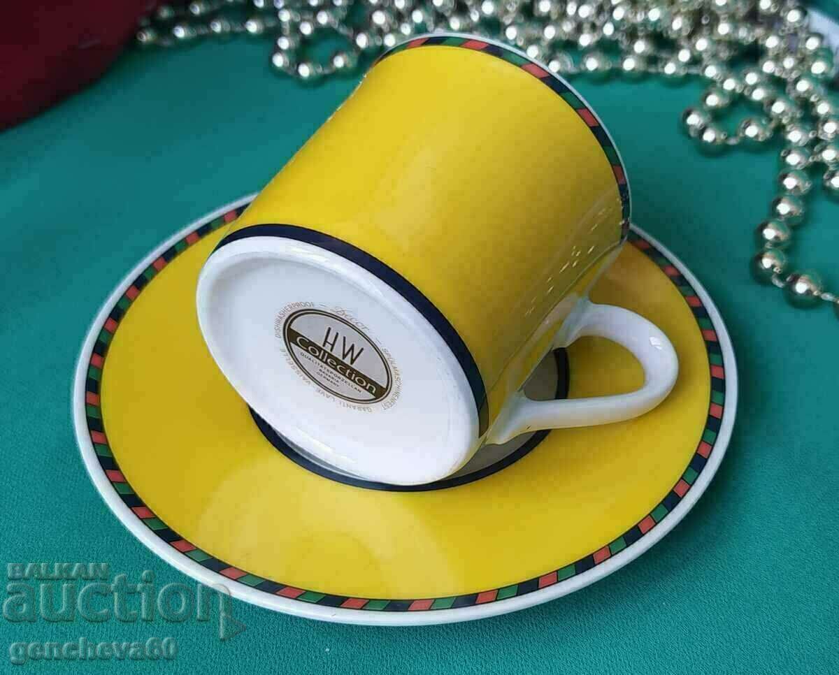 Cana de cafea galbena de colectie