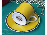 Колекционна малка жълта чашка за кафе