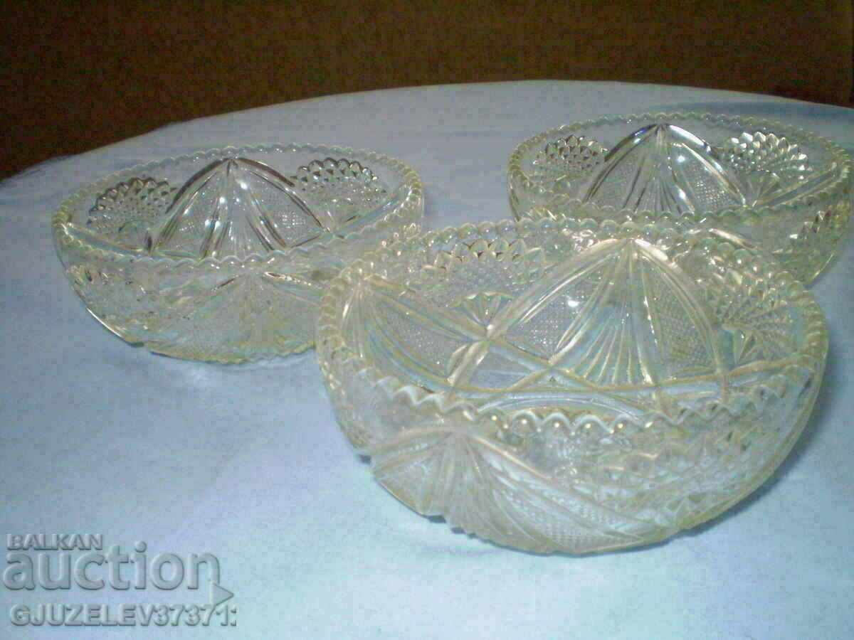 Three Small Crystal Fruitiers - 7 Three Small Crystal Fruitiers - 7