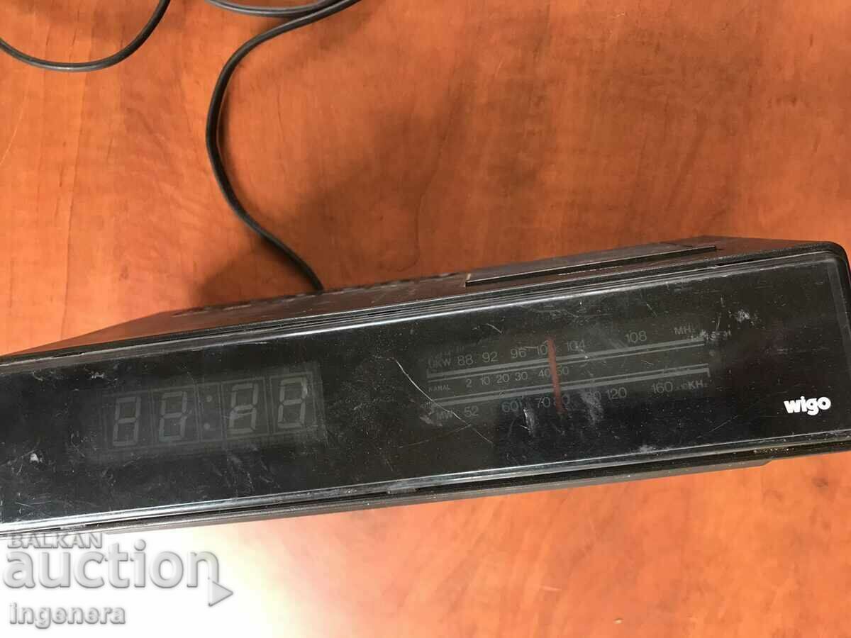 Delivery of RADIO CLOCK RADIO - WORKS Delivery of RADIO CLOCK RADIO - WORKS