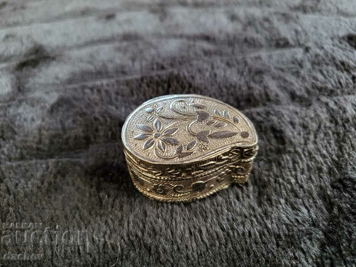 UNIQUE Beautiful and rare 800 proof small silver box - 5