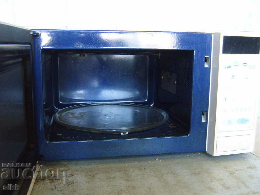 Licitație cuptor cu microunde - pret redus