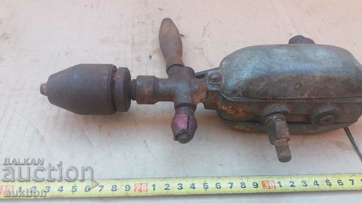 СТАРА РЪЧНА ДРЕЛКА - РАБОТЕЩА с цена 13.99 лв. | € 7.15 СТАРА РЪЧНА ДРЕЛКА - РАБОТЕЩА с цена 13.99 лв. | € 7.15