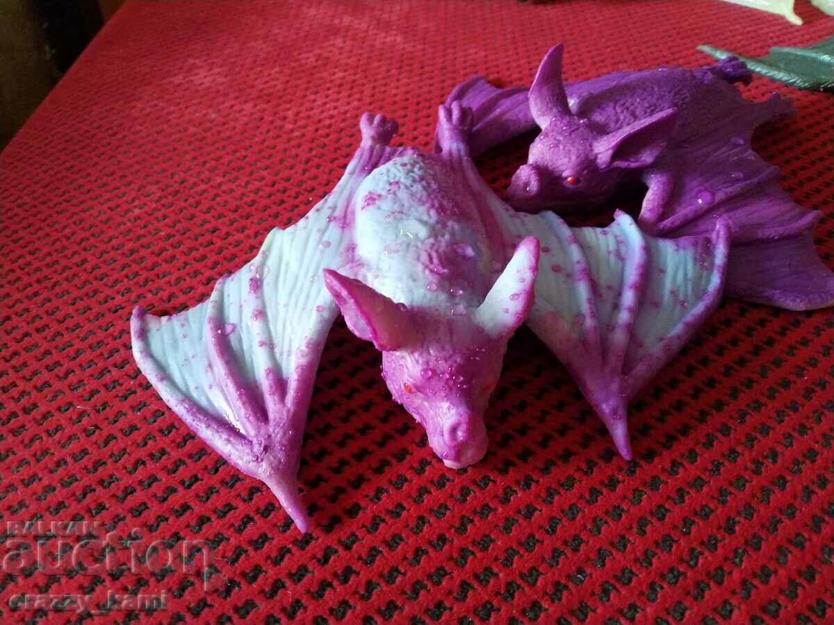 Auction A collection of bats Auction A collection of bats