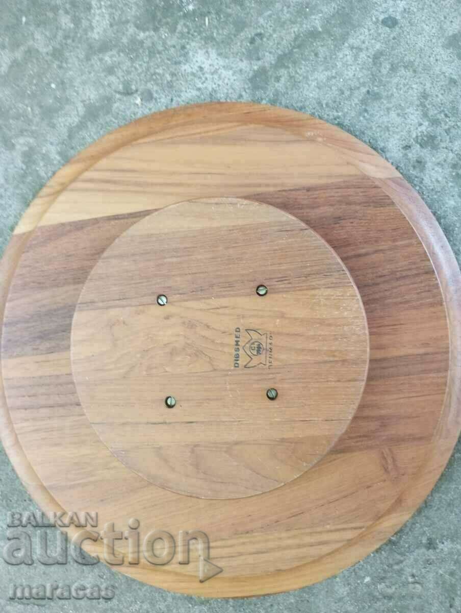 Περιστρεφόμενη ξύλινη βάση με τιμή € 12.78 | 25.00 BGN