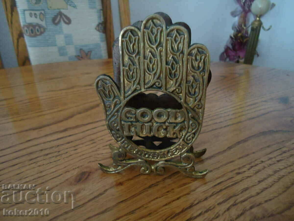 Delivery of Old bronze napkin holder Delivery of Old bronze napkin holder