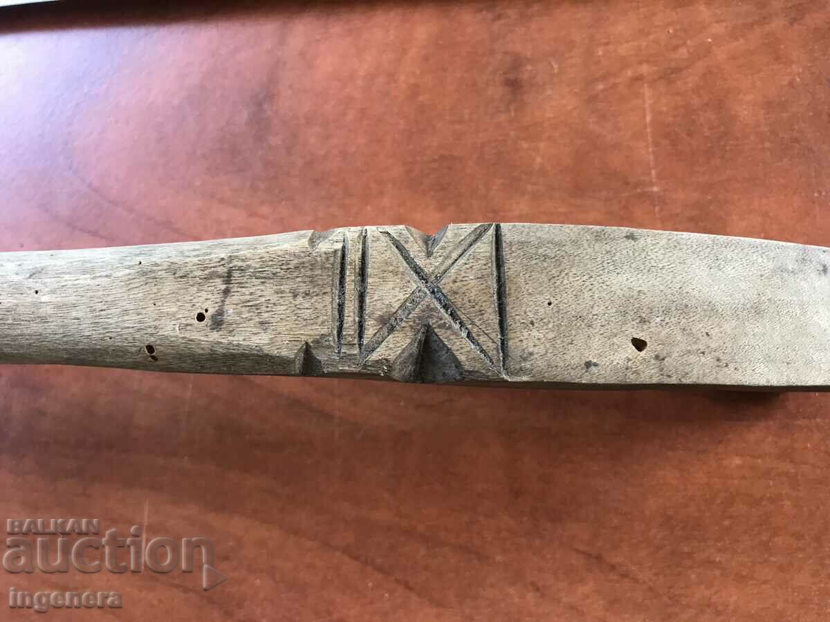 Auction WOODEN SPOON ANTIQUE HAND CARVED LARGE Auction WOODEN SPOON ANTIQUE HAND CARVED LARGE