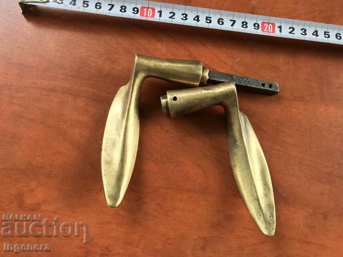 HANDLES SHIELD BRONZE BRASS ANTIQUE with price 21.00 BGN | € 10.74 HANDLES SHIELD BRONZE BRASS ANTIQUE with price 21.00 BGN | € 10.74