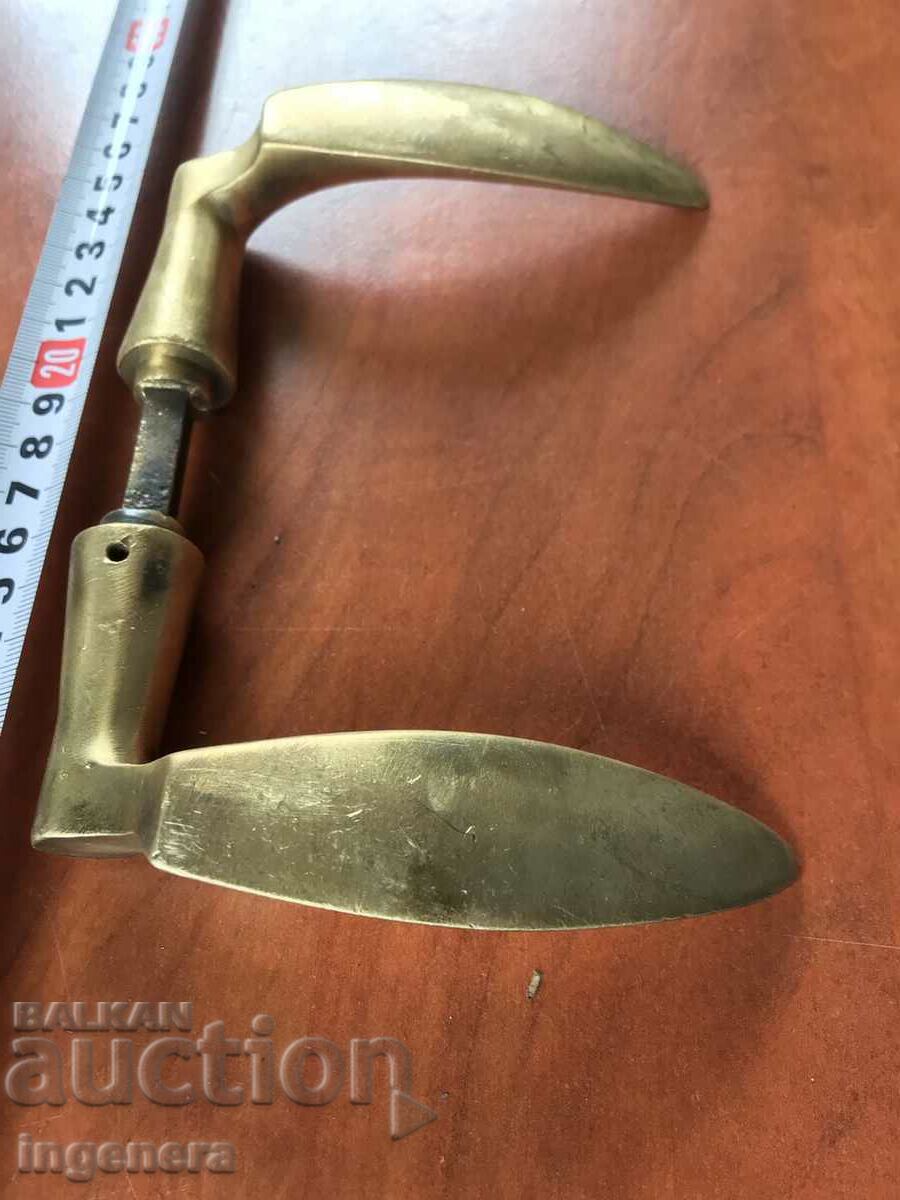 Delivery of HANDLES SHIELD BRONZE BRASS ANTIQUE Delivery of HANDLES SHIELD BRONZE BRASS ANTIQUE