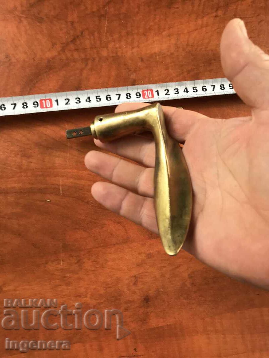 HANDLES SHIELD BRONZE BRASS ANTIQUE - 6 HANDLES SHIELD BRONZE BRASS ANTIQUE - 6