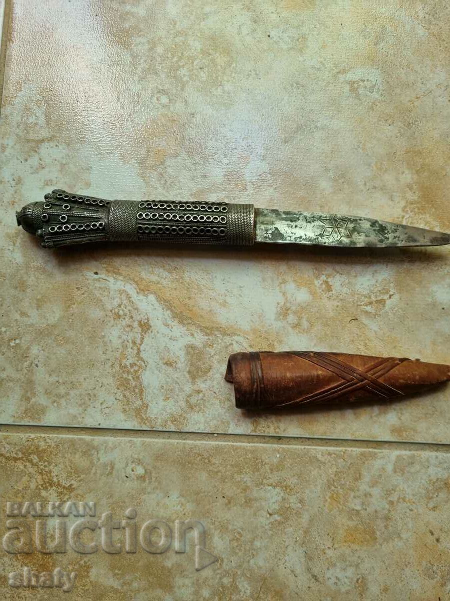 Old Ottoman dagger. An old knife.