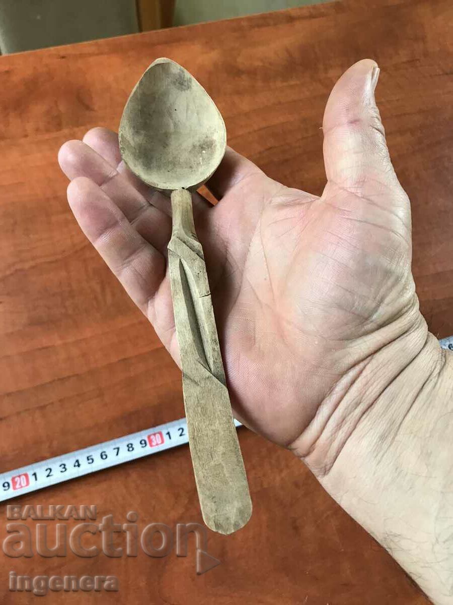 Auction ANTIQUE HAND CARVED WOODEN SPOON Auction ANTIQUE HAND CARVED WOODEN SPOON