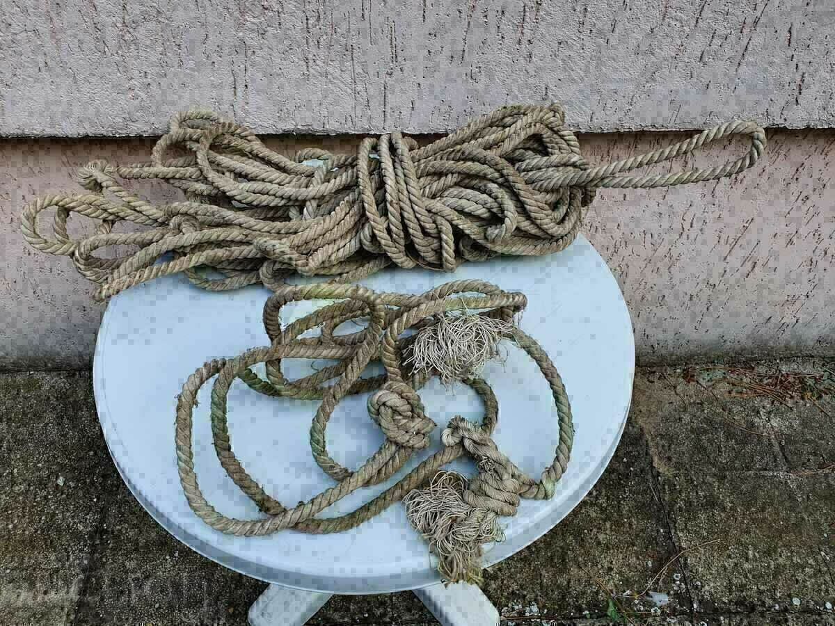 Πολύ δυνατό, μακρύ, χοντρό σχοινί. Πολύ δυνατό, μακρύ, χοντρό σχοινί.