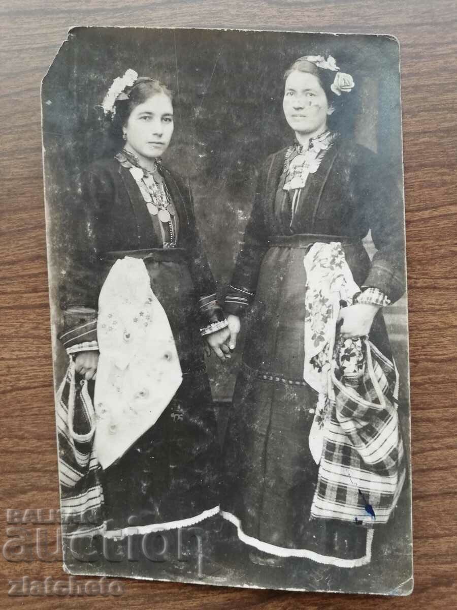 Old photo - Two women in folk costumes 1919