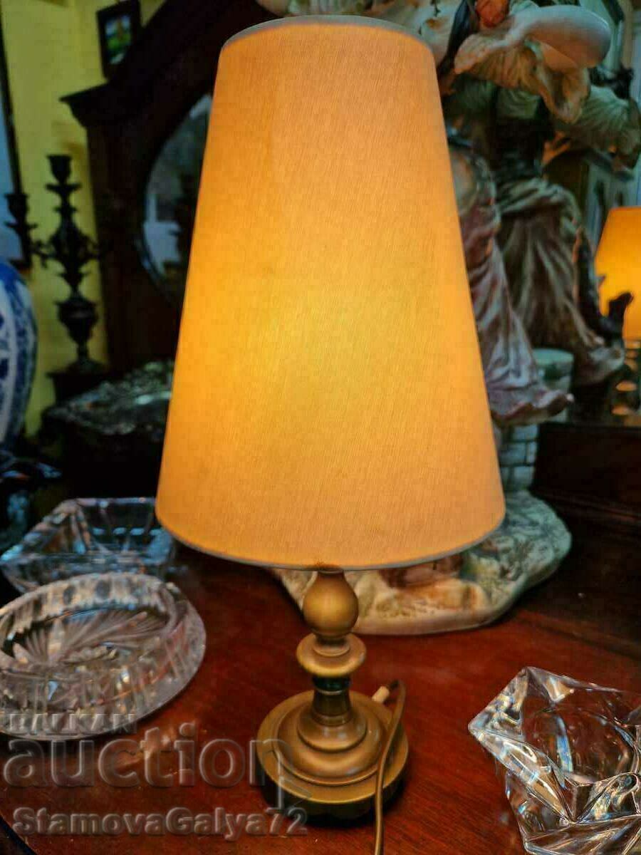 O lampă de noptieră încântătoare din bronz francez antic - 5 O lampă de noptieră încântătoare din bronz francez antic - 5