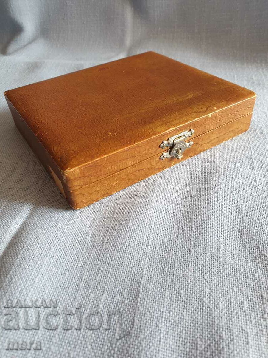 Auction Antique gold plated coffee spoons Auction Antique gold plated coffee spoons