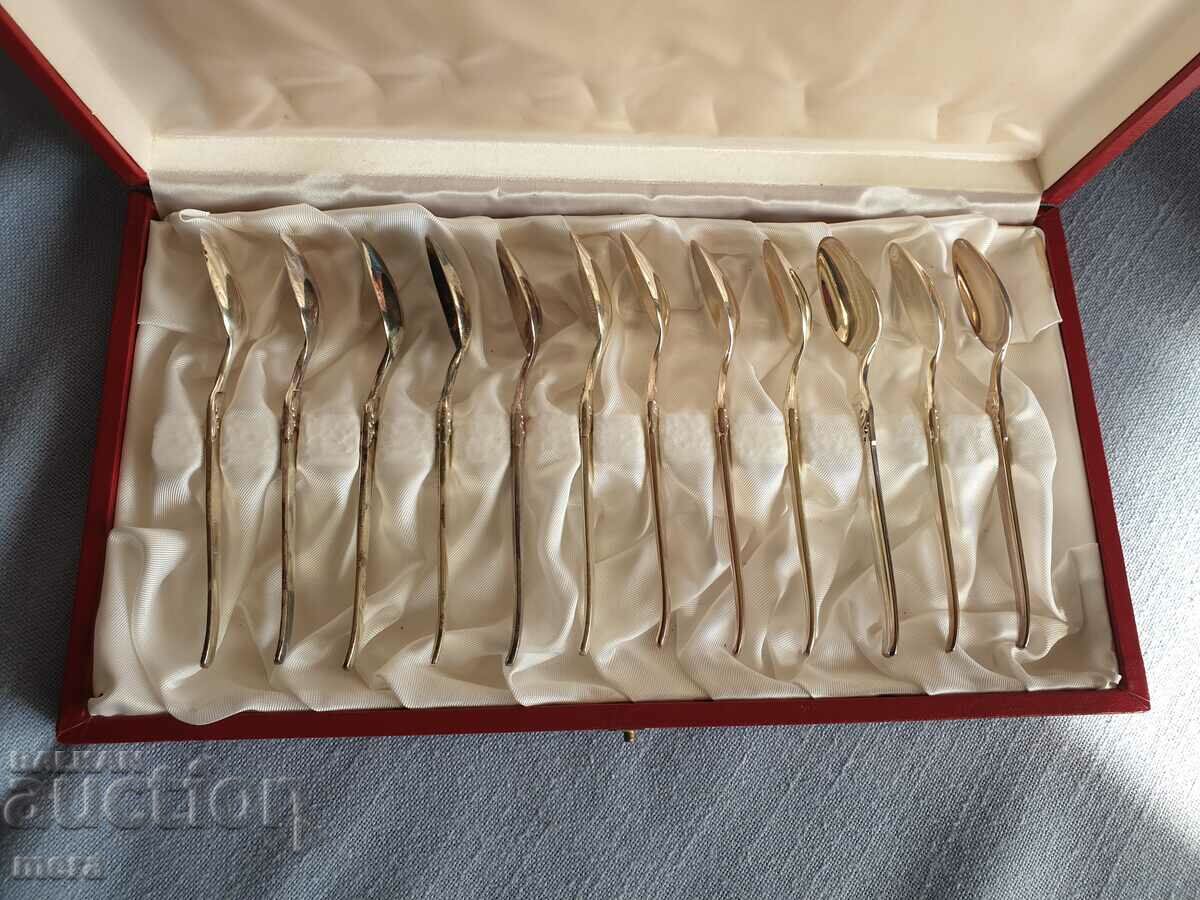 Set of antique silver plated coffee spoons. - 7 Set of antique silver plated coffee spoons. - 7