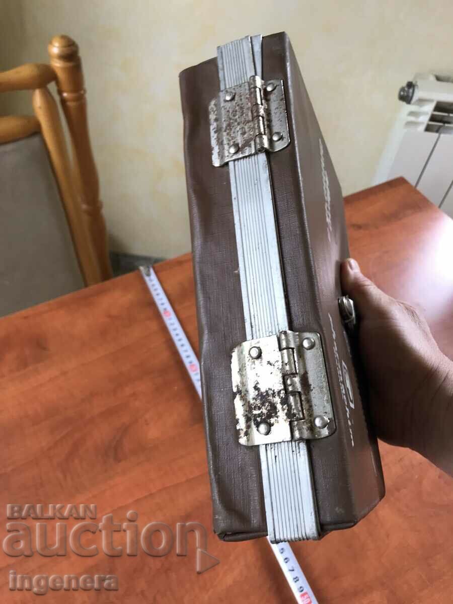 MEDICINE BOX CAR MEDICINE SUITCASE FROM SOCA - 6 MEDICINE BOX CAR MEDICINE SUITCASE FROM SOCA - 6